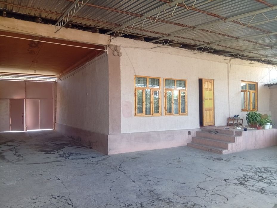 Кибрай Аргинда ховли сотилади. Срочно