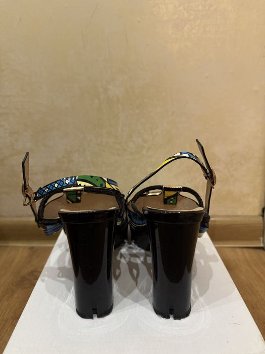 Женская обувь 38 размер