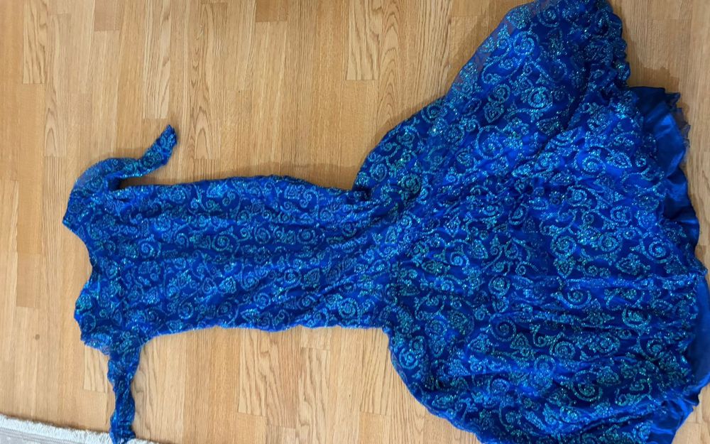 Продаются платья