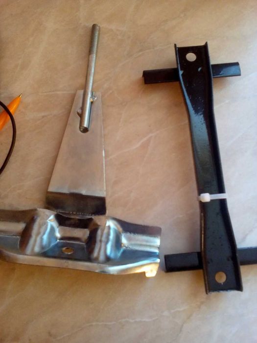 Домкрат Винтовой