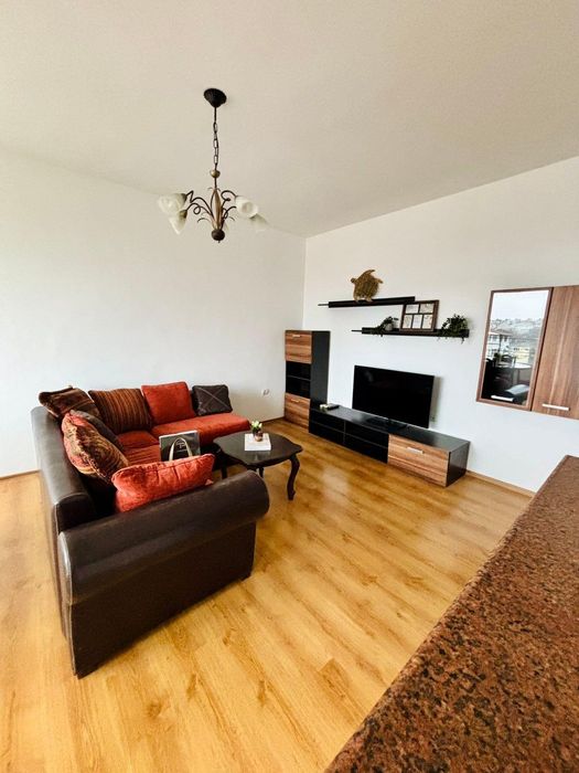 Дава се под наем Тристаен апартамент в Бургас, Лазур - 80 кв.м за 677.79 € - Снимка #1