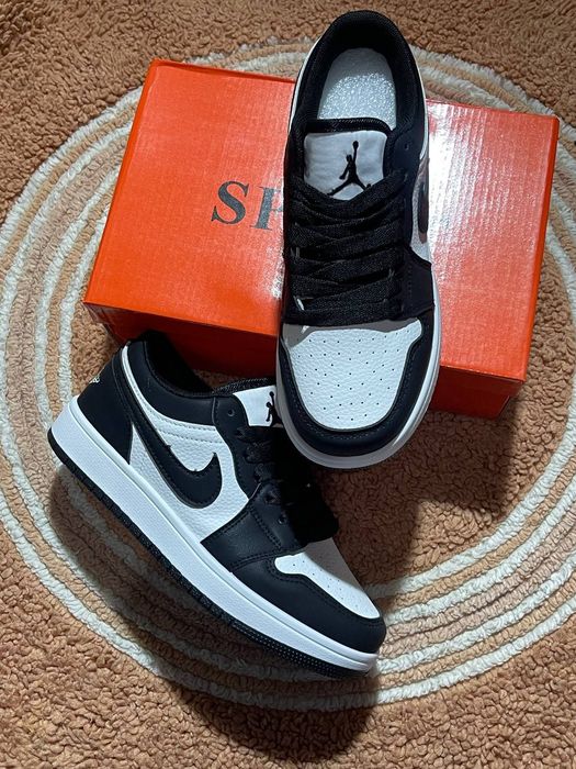 Adidași unisex Nike Jordan