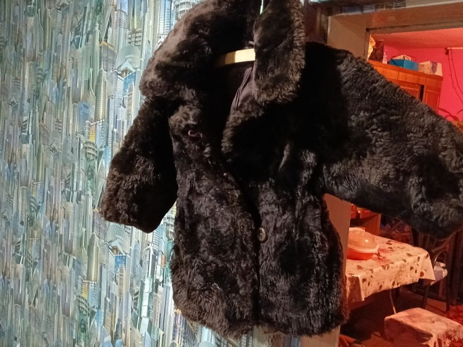 Продам дублёнка детская тёплая