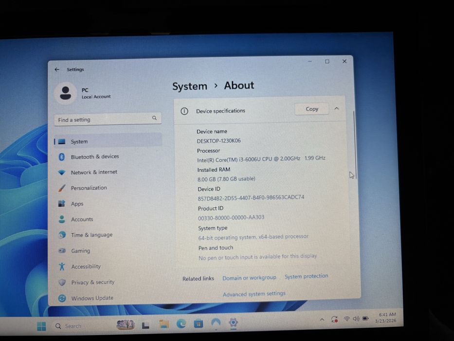 Лаптоп Lenovo V110