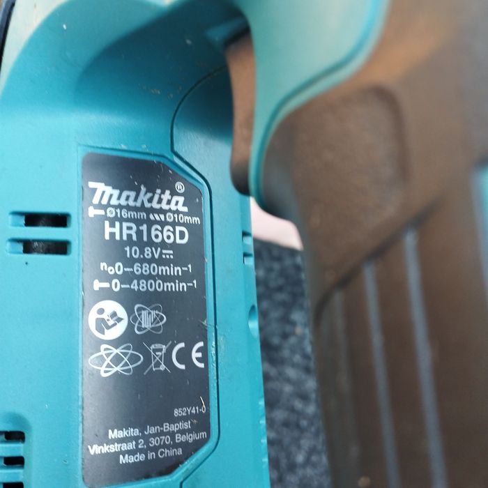 Акумулаторен перфоратор безчетков Makita HR166D  Li-Ion