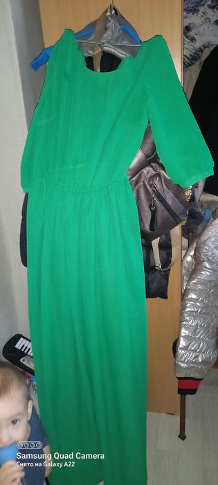 Продам красивые нарядные платья