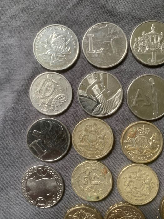 Monede  din uk  vechi si noi diferite