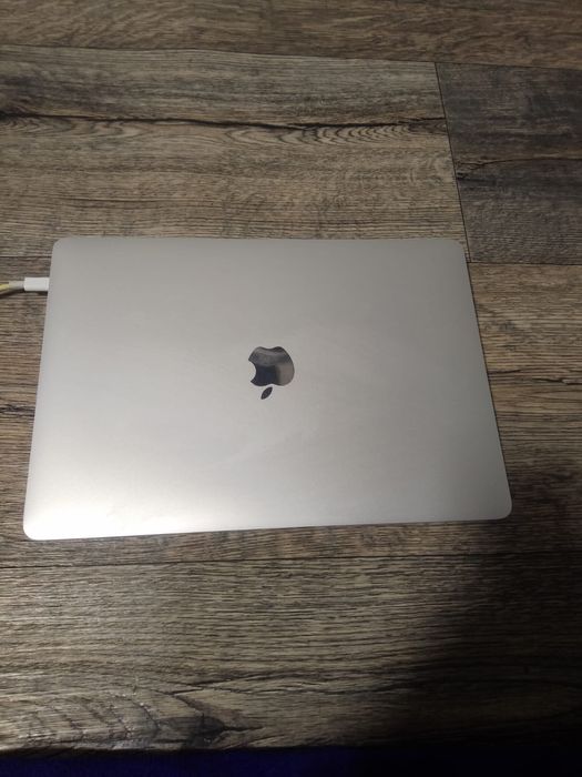 Apple MacBook Air, М1