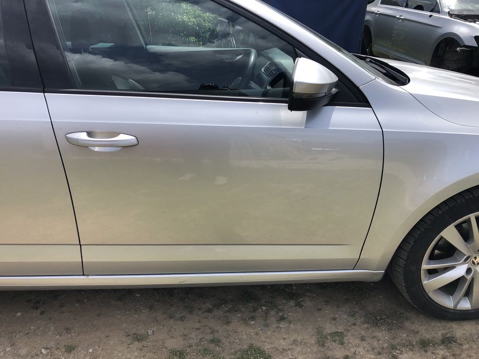 Usa portiera stanga dreapta fata spate Skoda Octavia 3 facelift 2017-2020 cod culoare LA7W HAION BARA SPATE berlina sedan