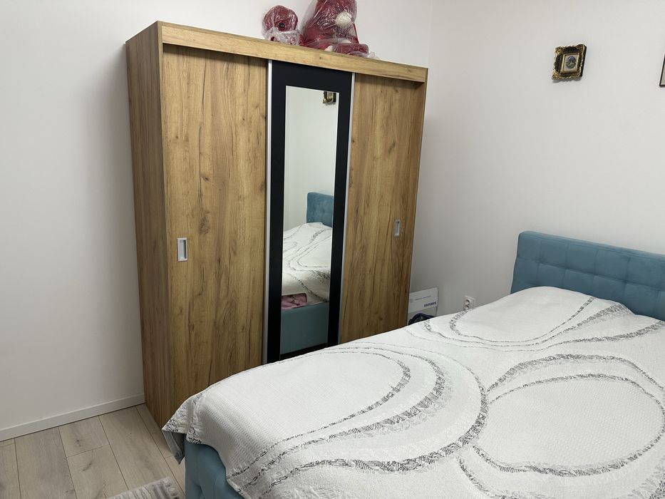 Dulap haine 3 usi, ca nou