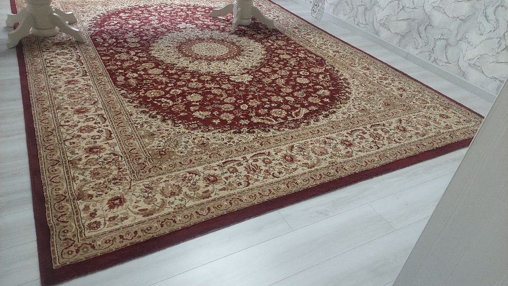 Кілем сатылады, размері 3×4, бағасы 35000