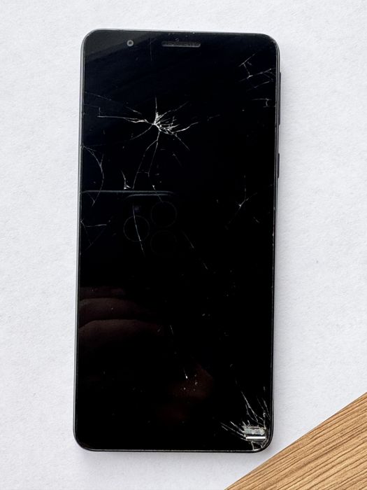 Samsung Galaxy A01 Core (разбит экран, в остальном ок)