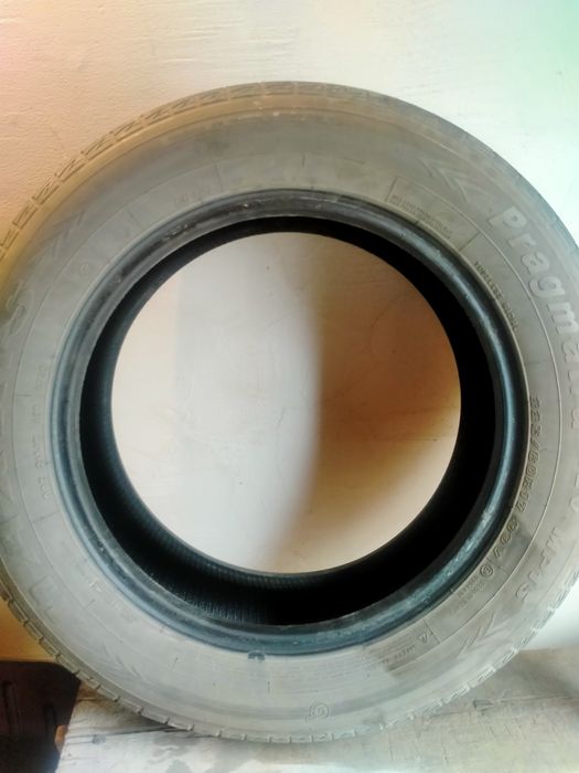 Продам шины летние MAXXIS