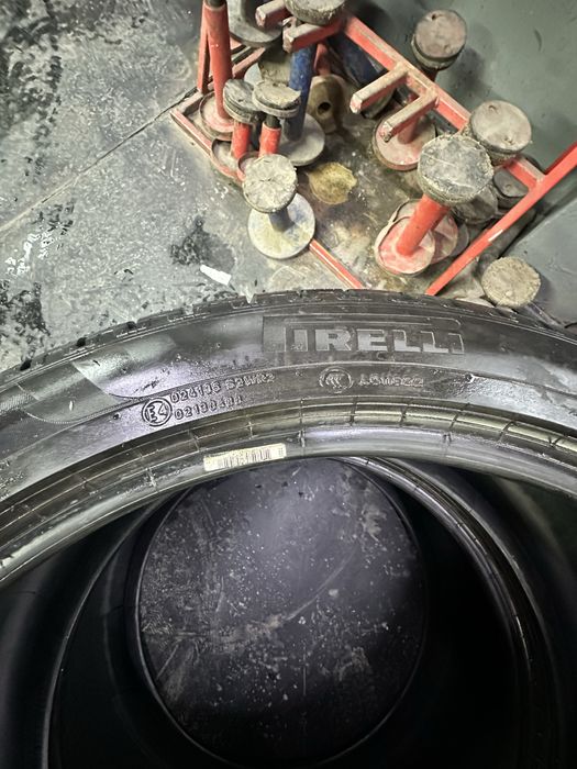 275 40 R22 pirelli scorpion SUV