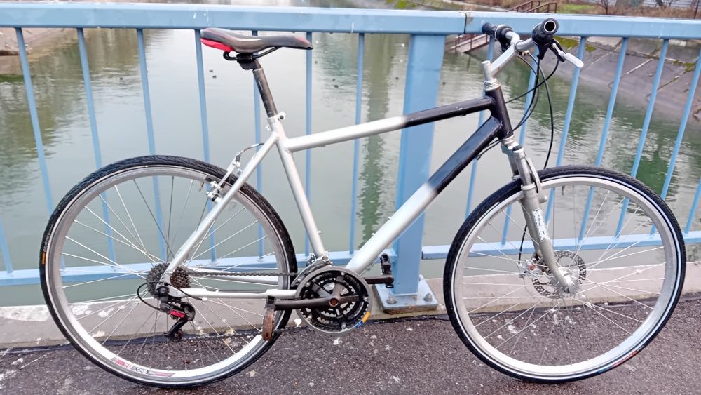 Bicicleta 3x8 viteze