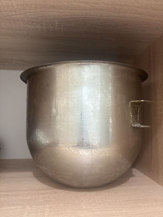 Продам тестомес тестокаталку и мясорубку