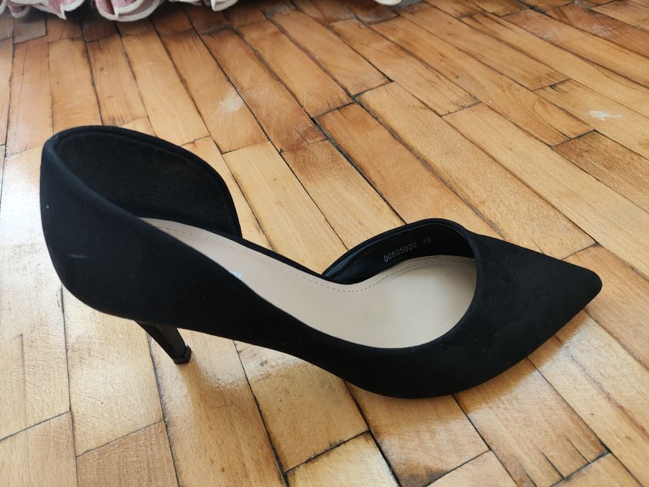 Продам кожаные туфли 39,40 размер