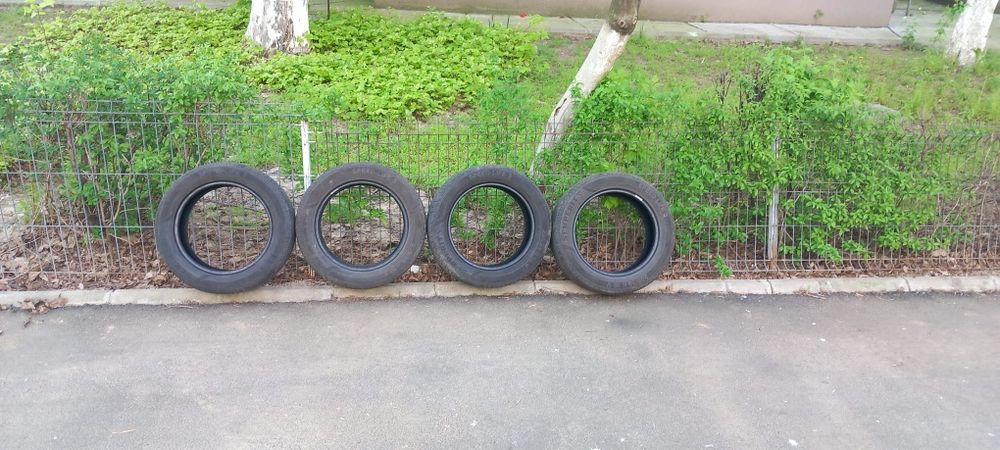 4 cauciucuri Semperit