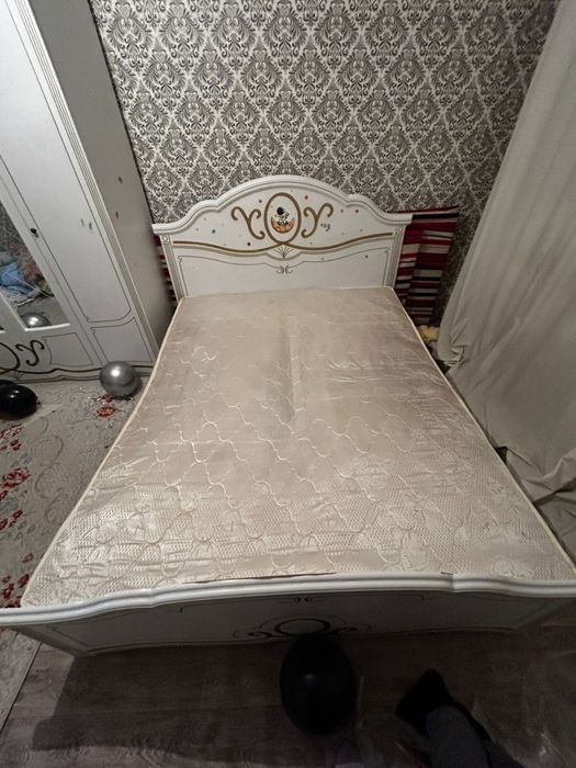Продам Б/У спальную гарнитуру