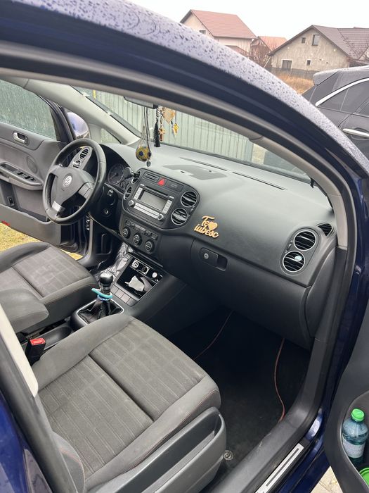 Se Vinde golf 5 plus