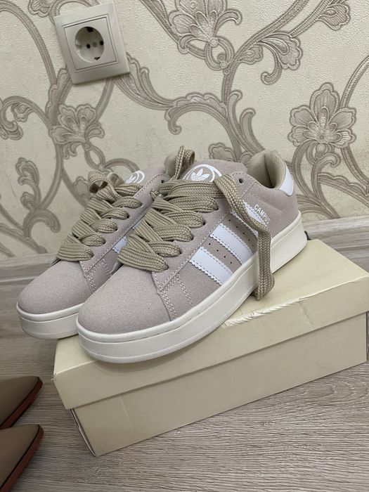 Продам новые кросовки и сапоги