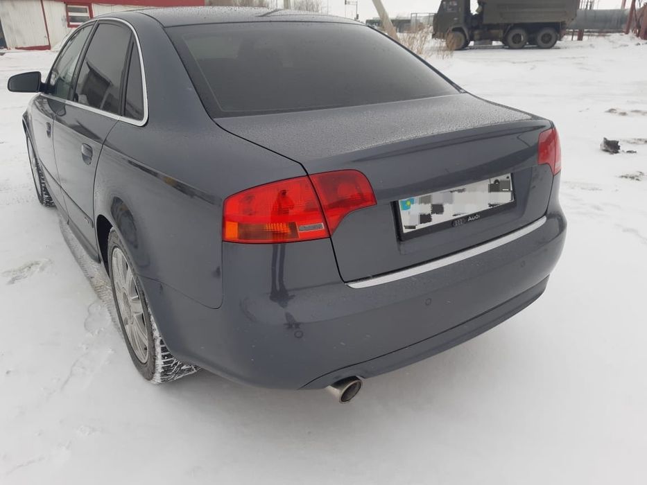 Продам машину Audi A4