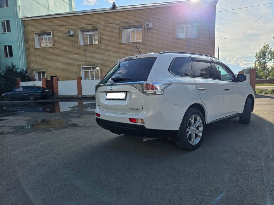 Продам кроссовер Mitsubishi