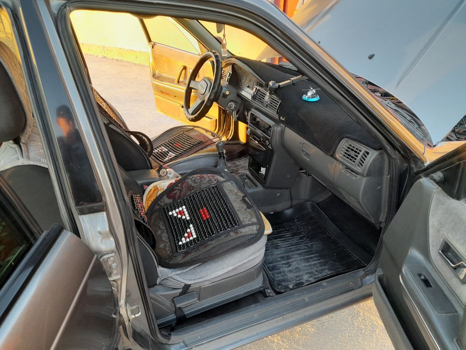 Мазда уневерсал отличное состояние