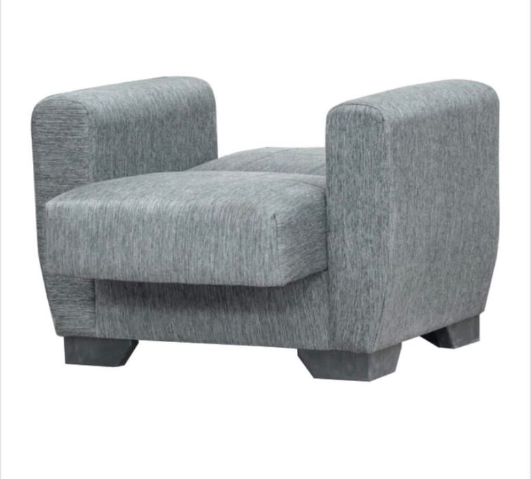 Сив и много удобен фотьойл