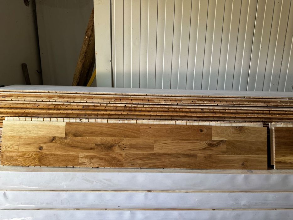 Високоустойчив трислоен паркет Дъб,  произведен в Швеция, 102кв.м.