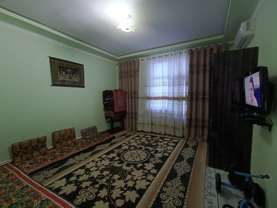3/3/3 сотилади  105м²