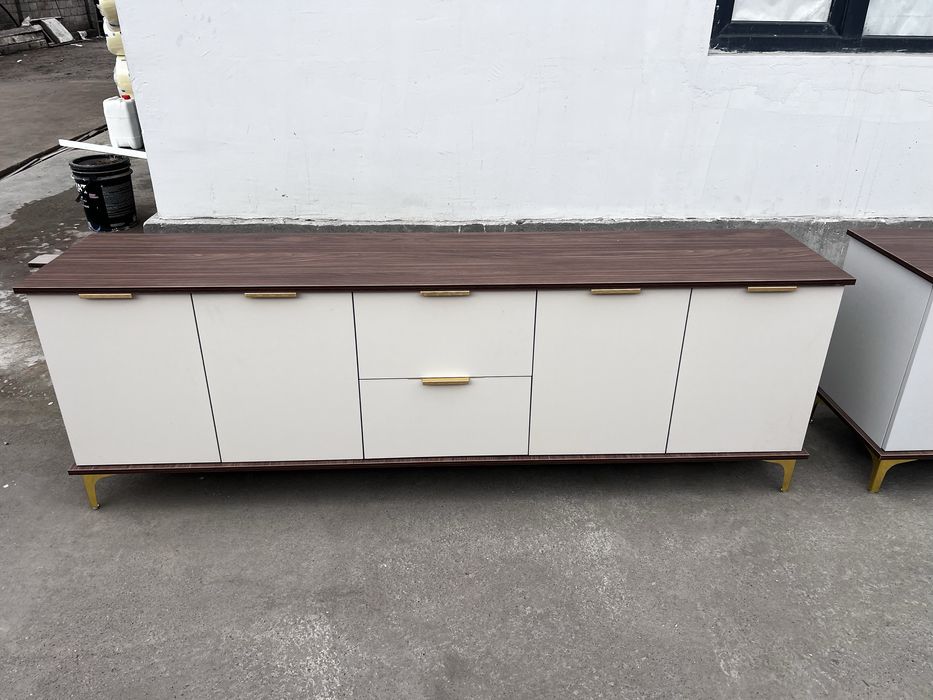 Tv tumba nalichida bor