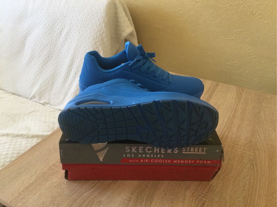 Кроссовки skechers