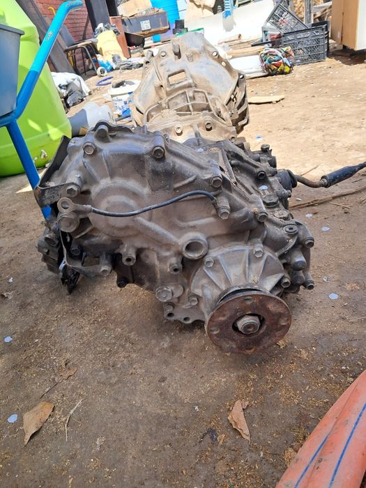 Коробка продаётся механика от тойота сюрф прадо хай люкс .не дорого .