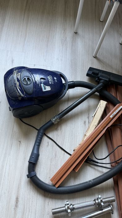 Продам пылесос в рабочем состояний