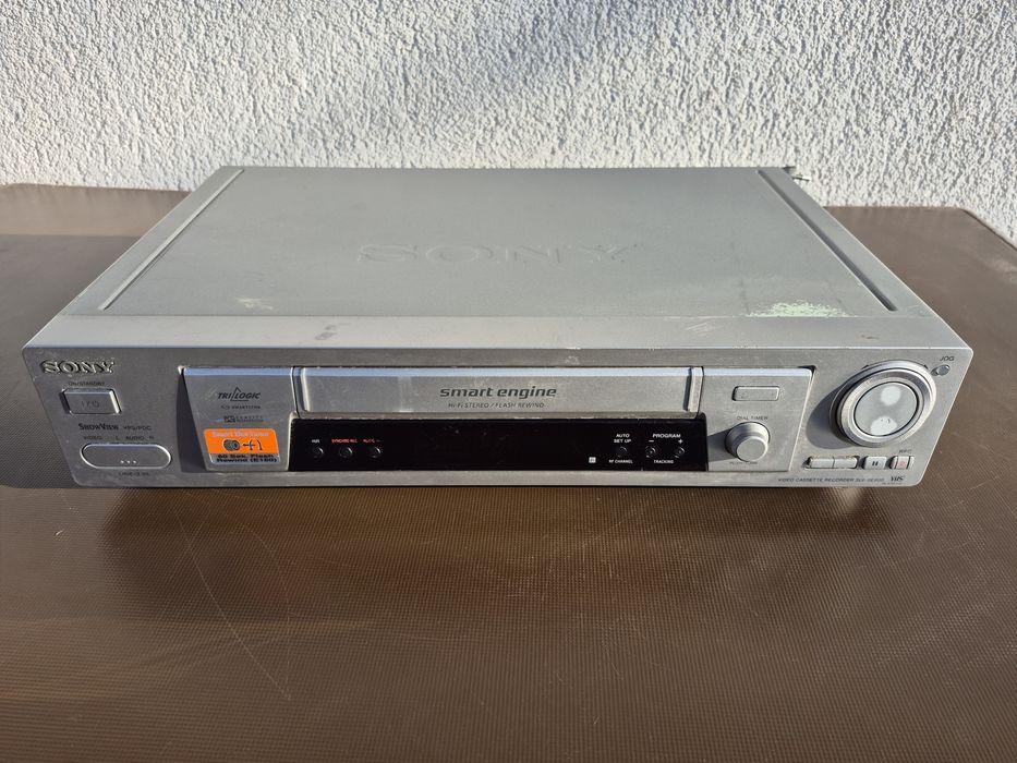 Vand video marca Sony model SLV-SE800D1,made in Europe 

- video cas