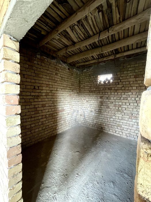 Abdurahmonov karobka 0.8 sotix, 3 xona, karobka xolatda. Variant bor