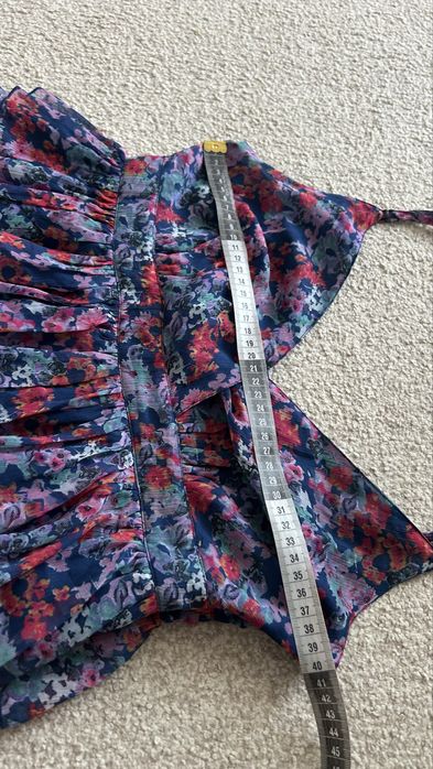 Rochie cu volane