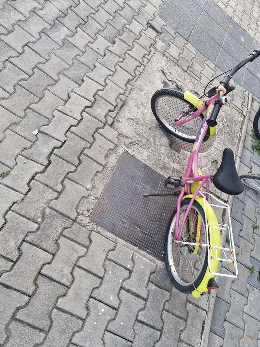 De vanzare bicicleta copii.