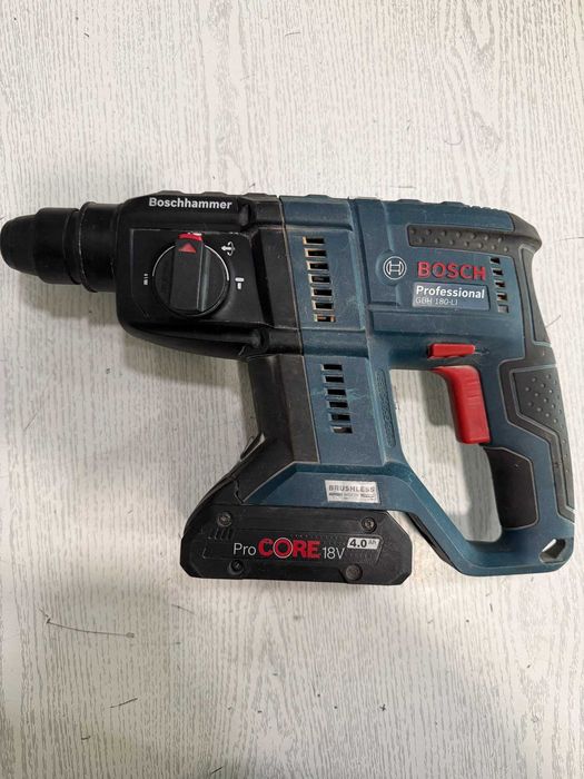Перфоратор Bosch+1 БАТЕРИЯ