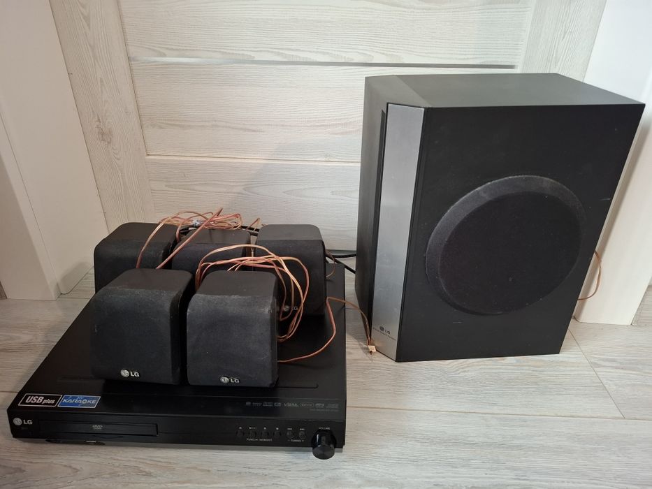 DVD LG система за видео и караоке