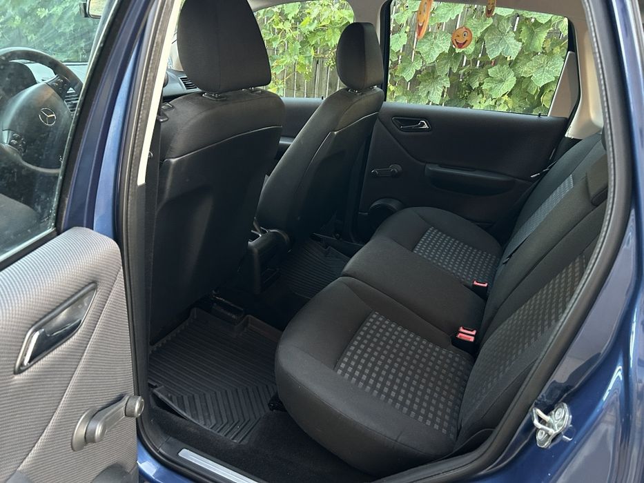 Mercedes Benz A160