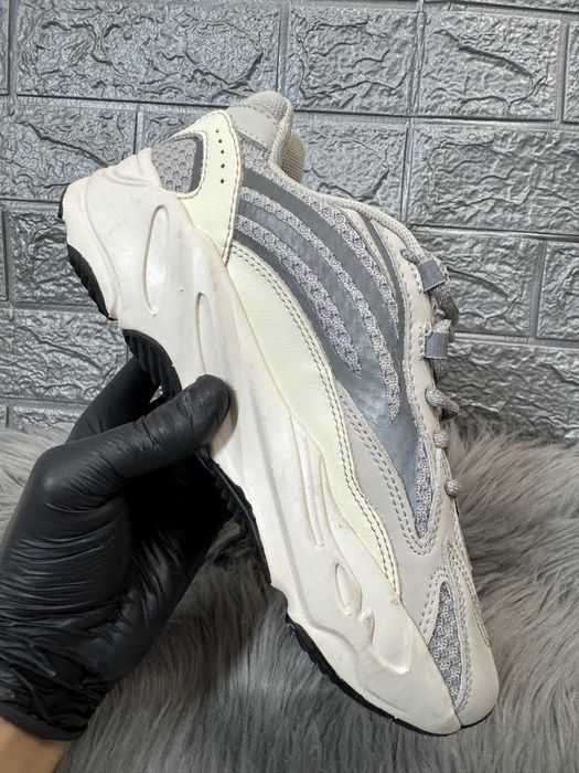 Yeezy 700 Static Pk Premium