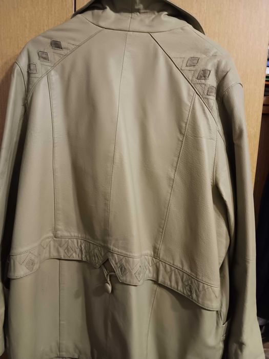 Дамско яке от естествена кожа. Пролет есен