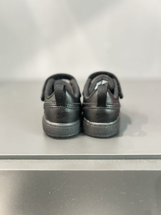 Чисто нови обувки Найк