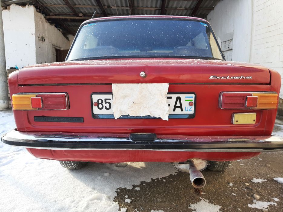 Vaz 21011 Qizil Vishneviy