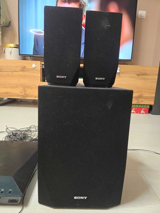 Sony theatre system BDV e2100