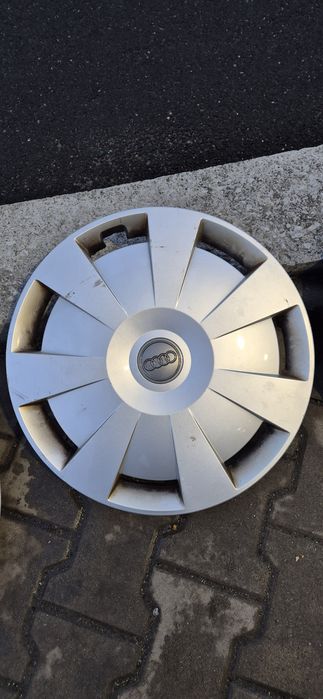 Capace roti Audi originale R16