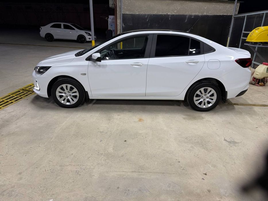 Onix mexanika oq