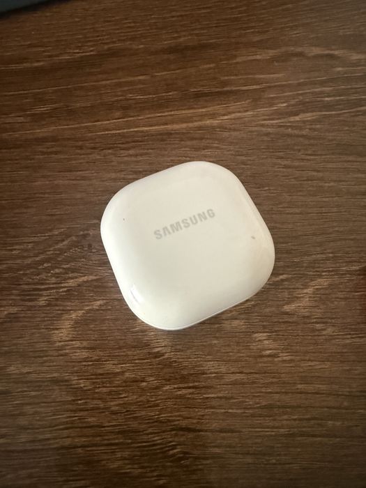 Samsung galaxy buds2